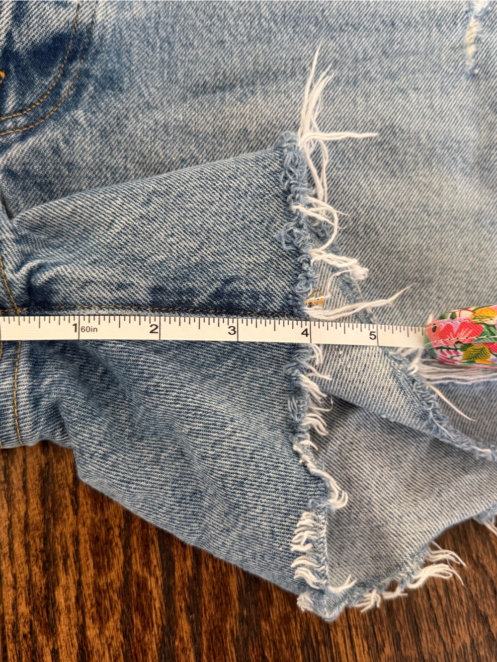 Agolde Parke Denim Shorts Size 28 - Picture 5 of 5